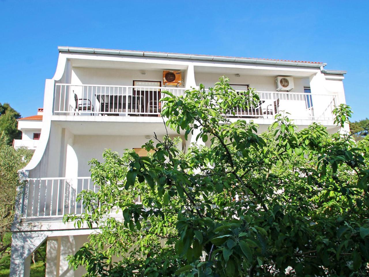 Apartment Fani-2 By Interhome Banjol المظهر الخارجي الصورة
