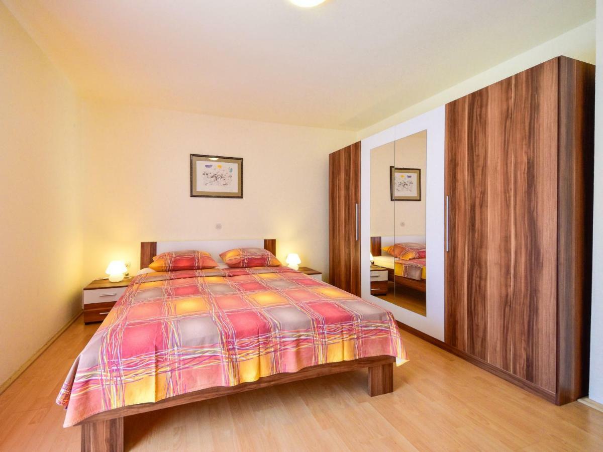 Apartment Fani-2 By Interhome Banjol المظهر الخارجي الصورة